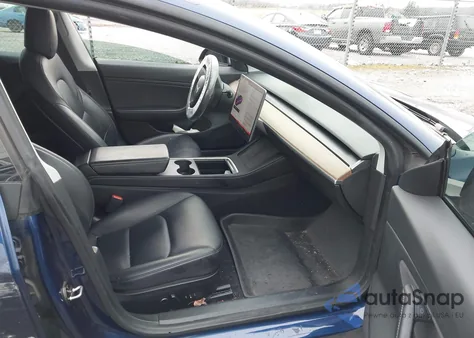 2021 Tesla Model 3 Long Range Dual Motor All-Wheel Drive z USA, uszkodzony, nr VIN 5YJ3E1EB3MF914944